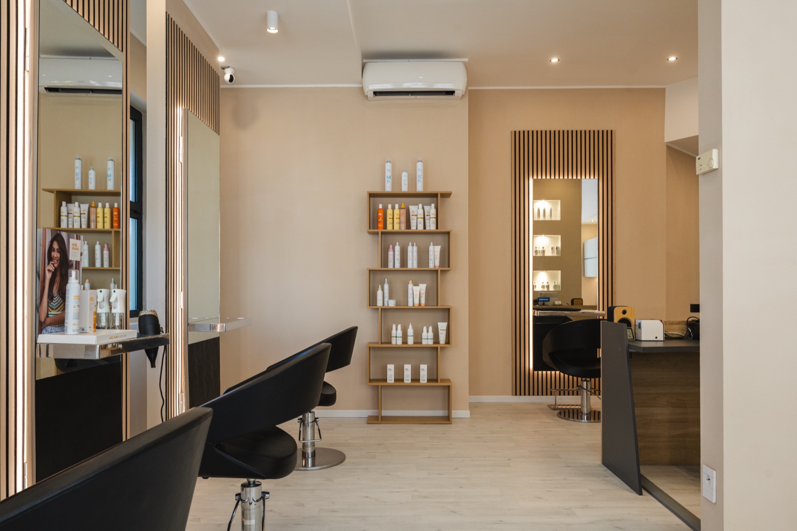 Postazioni Styling & Specchi Retrolluminati